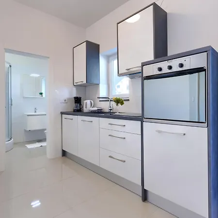 Amra 2 By Interhome *